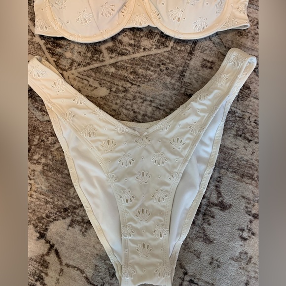 Wild fable Cream lace shell bikini - Picture 2 of 5